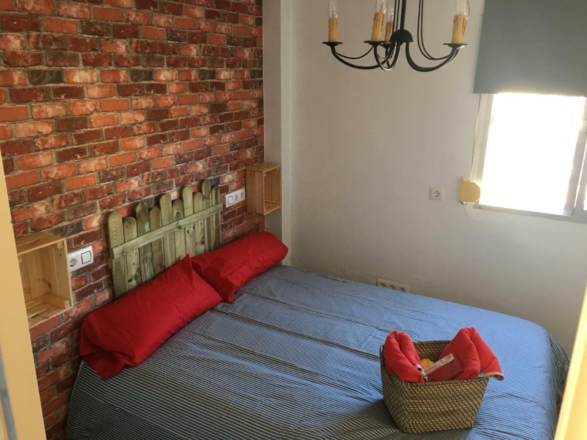 Monkey Room La Línea de la Concepción المظهر الخارجي الصورة