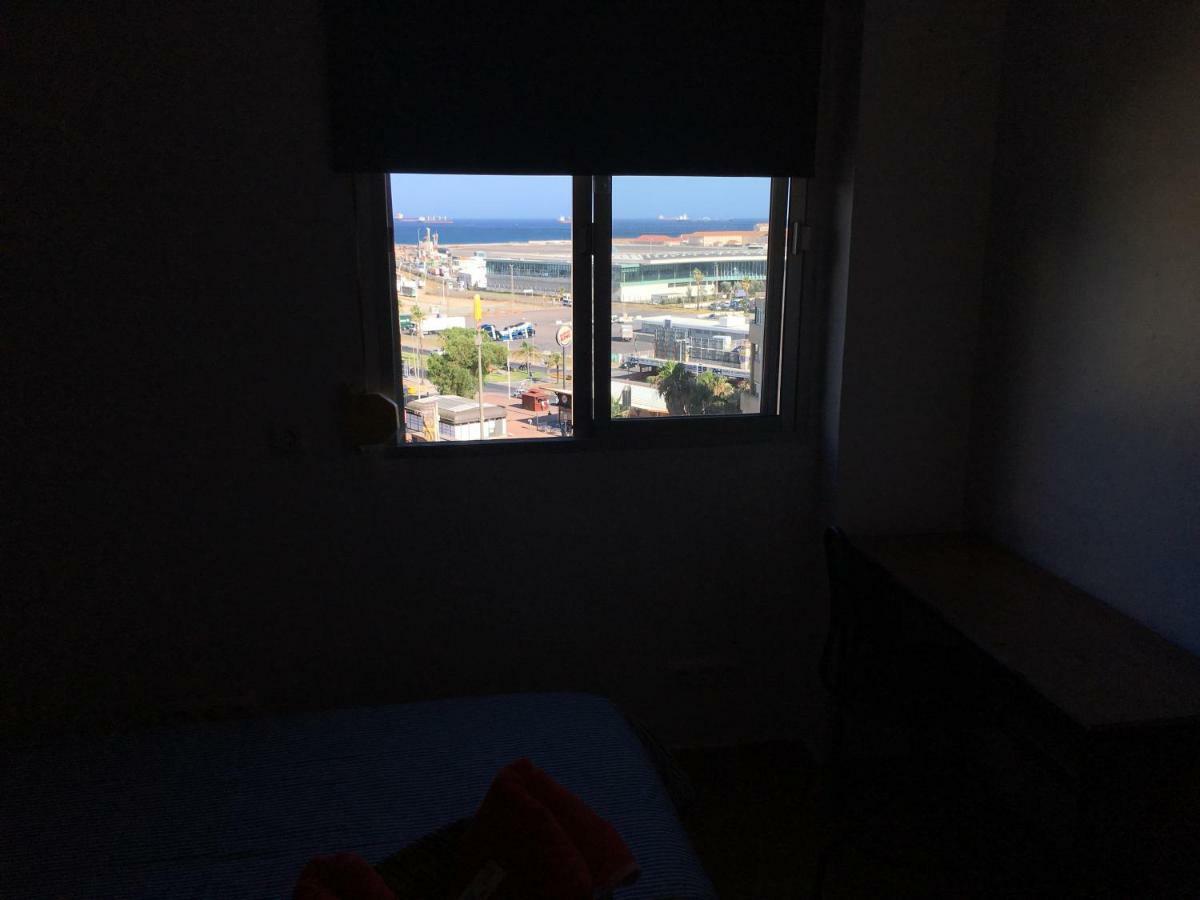 Monkey Room La Línea de la Concepción المظهر الخارجي الصورة