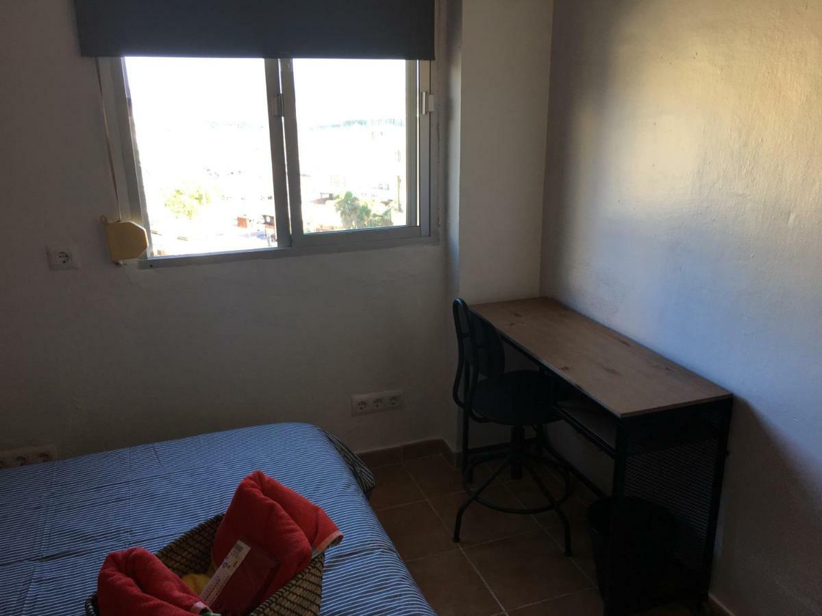 Monkey Room La Línea de la Concepción المظهر الخارجي الصورة